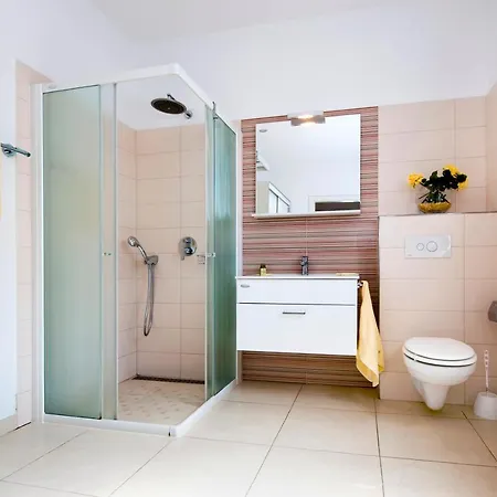 Guest house And Camaiore 4*